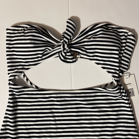 Cupshe Live Life On The Beach Swimsuit - Picture 5 of 7